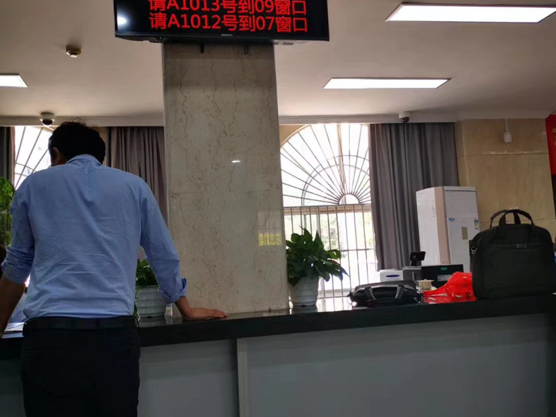 深圳龍崗區(qū)婚姻律師:離婚財產(chǎn)分割的原則和方法